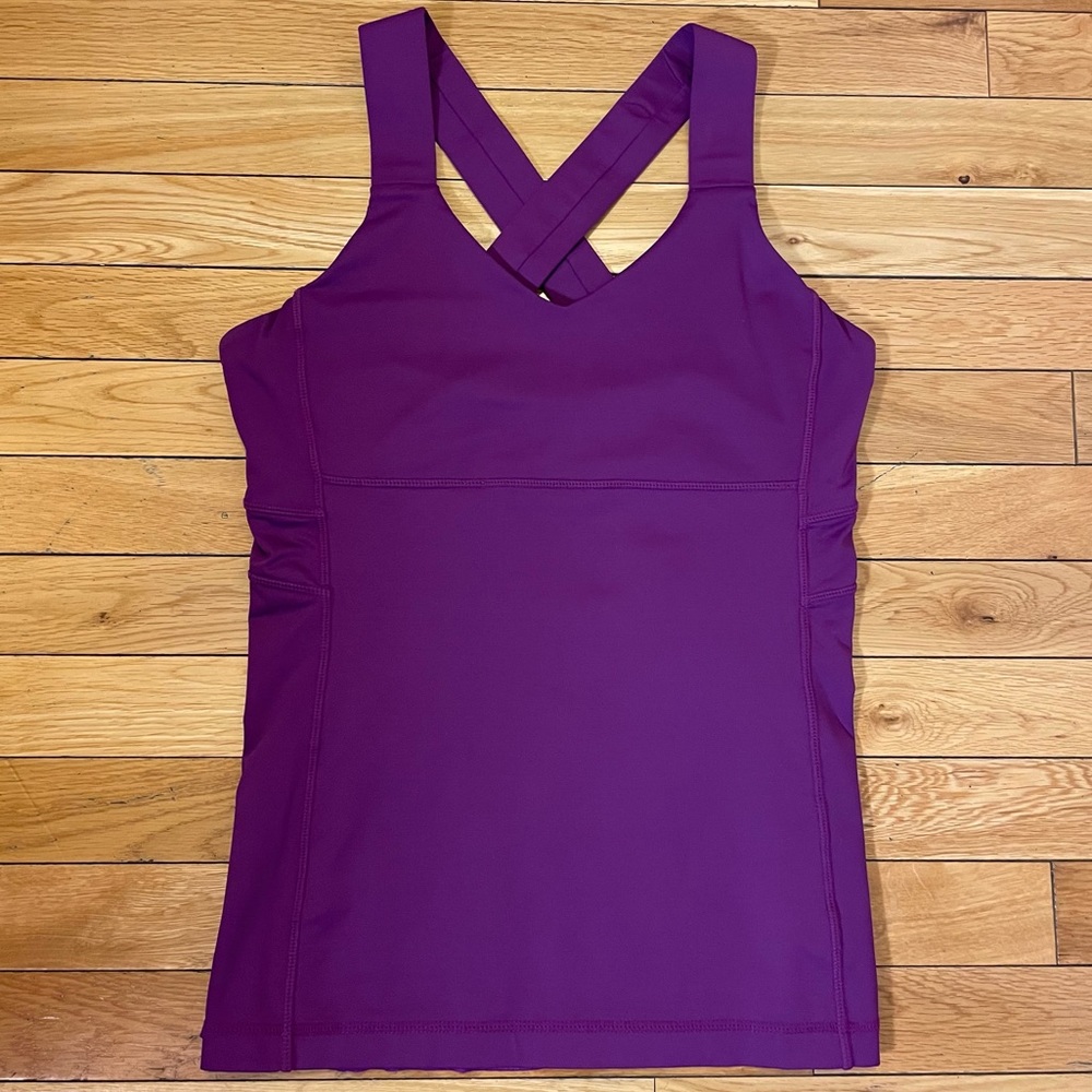 🌸 Lululemon Tank Top. Excellent Condition. Size 8.